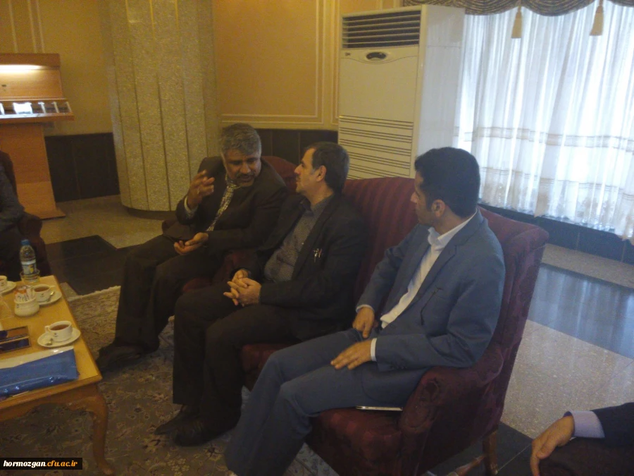 تقدیر سرپریت دانشگاه فرهنگیان از شهردار بندرعباس  3