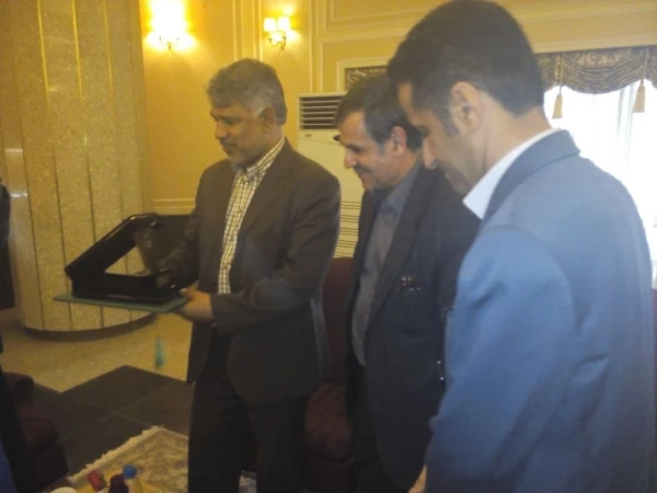 تقدیر سرپریت دانشگاه فرهنگیان از شهردار بندرعباس  4