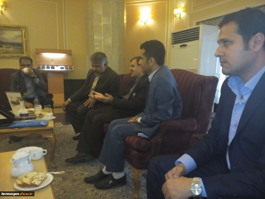 تقدیر سرپریت دانشگاه فرهنگیان از شهردار بندرعباس  5