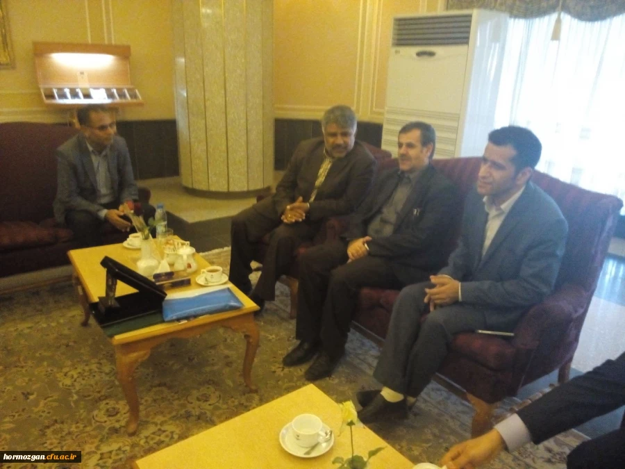 تقدیر سرپریت دانشگاه فرهنگیان از شهردار بندرعباس  11