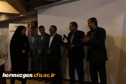 مراسم هفته پژوهش و تجلیل از پژوهشگران  برتر کشوری دانشگاه فرهنگیان در بندرعباس  12