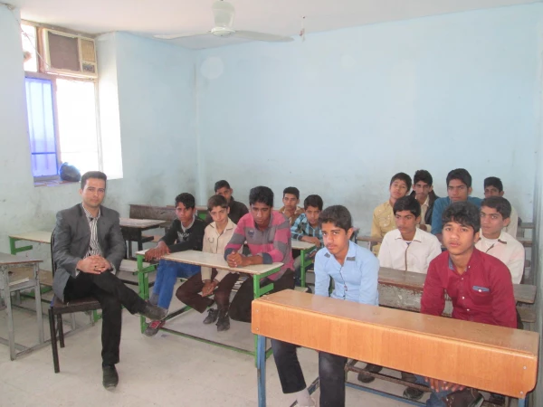 برگزاری اولین اردوی جهادی آموزشی ، فرهنگی دانشجویان پردیس های استان هرمزگان در منطقه محروم بخش هشت بندی از توابع شهرستان میناب 3