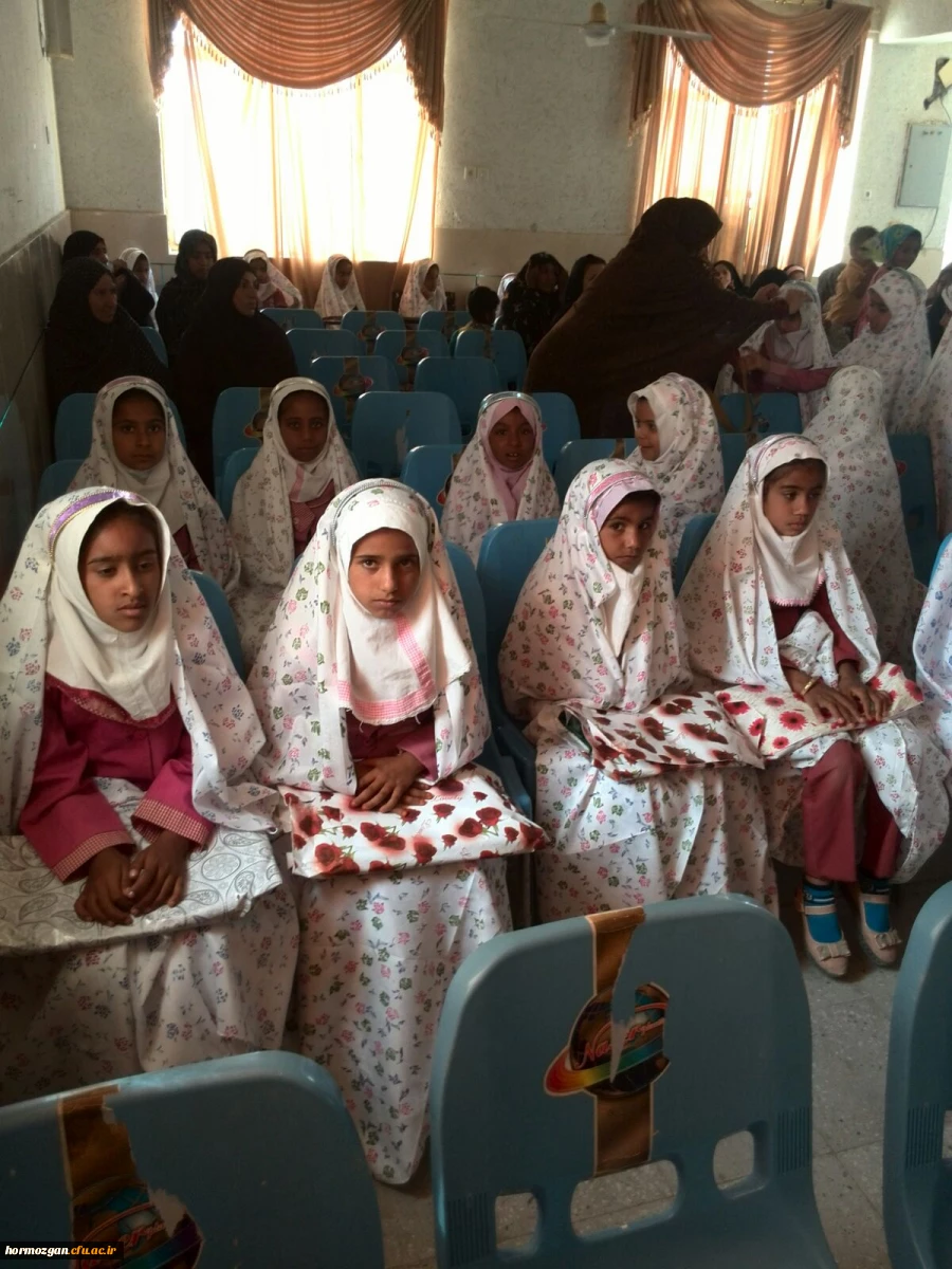 برگزاری اولین اردوی جهادی آموزشی ، فرهنگی دانشجویان پردیس های استان هرمزگان در منطقه محروم بخش هشت بندی از توابع شهرستان میناب 13