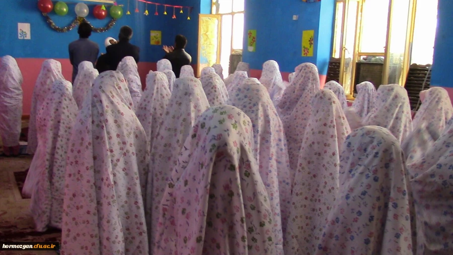 برگزاری اولین اردوی جهادی آموزشی ، فرهنگی دانشجویان پردیس های استان هرمزگان در منطقه محروم بخش هشت بندی از توابع شهرستان میناب 14