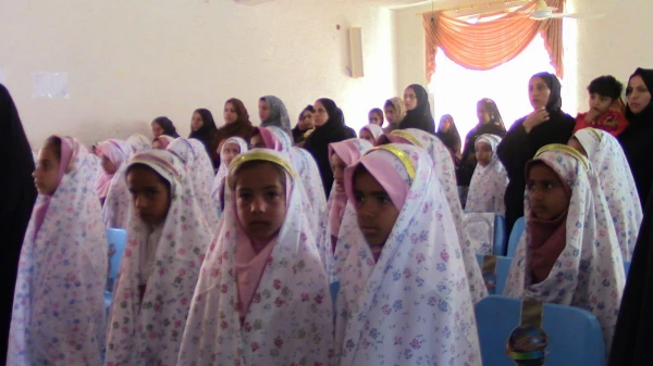 برگزاری اولین اردوی جهادی آموزشی ، فرهنگی دانشجویان پردیس های استان هرمزگان در منطقه محروم بخش هشت بندی از توابع شهرستان میناب 17