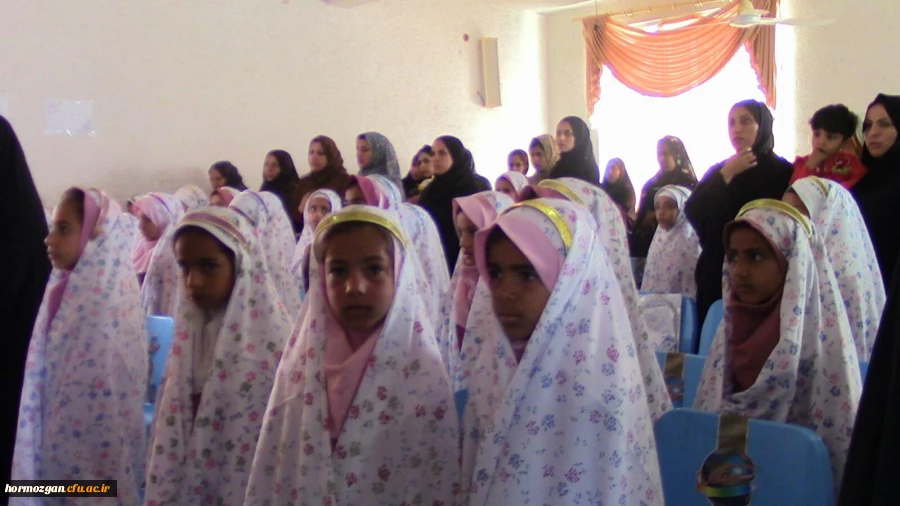 برگزاری اولین اردوی جهادی آموزشی ، فرهنگی دانشجویان پردیس های استان هرمزگان در منطقه محروم بخش هشت بندی از توابع شهرستان میناب 17