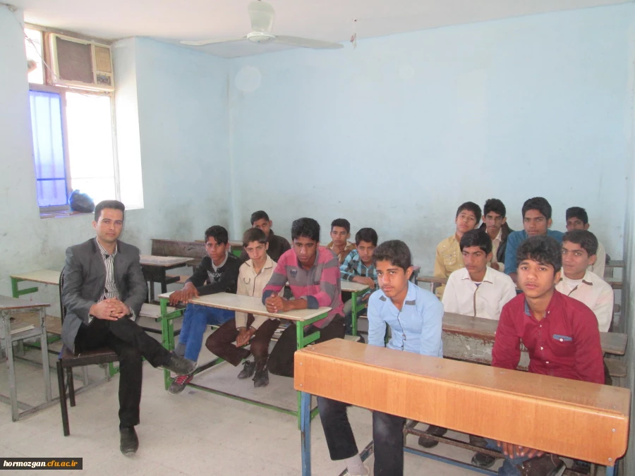 برگزاری اولین اردوی جهادی آموزشی ، فرهنگی دانشجویان پردیس های استان هرمزگان در منطقه محروم بخش هشت بندی از توابع شهرستان میناب 5