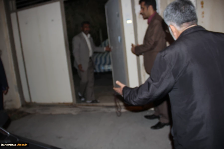 با حضور مدیر کل امور ایثارگران و مشاور امور ایثارگران ریاست دانشگاه فرهنگیان و سرپرست دانشگاه فرهنگیان هرمزگان انجام شد .
دیدار با خانواده دانشجو معلم شهید ابراهیم تنیده و خانواده شهید همت الله شمسایی پدر مدرس پردیس های استان 3