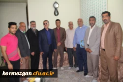 با حضور مدیر کل امور ایثارگران و مشاور امور ایثارگران ریاست دانشگاه فرهنگیان و سرپرست دانشگاه فرهنگیان هرمزگان انجام شد

دیدار با خانواده دانشجو معلم شهید ابراهیم تنیده و خانواده شهید همت الله شمسایی پدر مدرس پردیس های استان 2