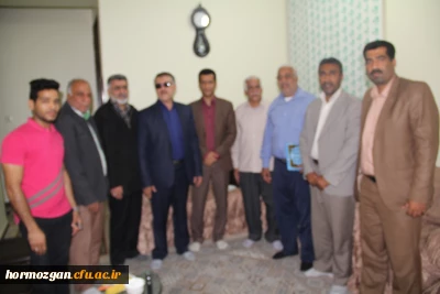 با حضور مدیر کل امور ایثارگران و مشاور امور ایثارگران ریاست دانشگاه فرهنگیان و سرپرست دانشگاه فرهنگیان هرمزگان انجام شد

دیدار با خانواده دانشجو معلم شهید ابراهیم تنیده و خانواده شهید همت الله شمسایی پدر مدرس پردیس های استان