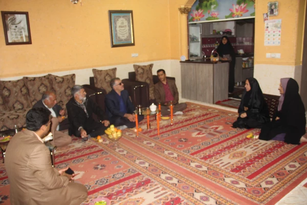 با حضور مدیر کل امور ایثارگران و مشاور امور ایثارگران ریاست دانشگاه فرهنگیان و سرپرست دانشگاه فرهنگیان هرمزگان انجام شد

دیدار با خانواده دانشجو معلم شهید ابراهیم تنیده و خانواده شهید همت الله شمسایی پدر مدرس پردیس های استان 15