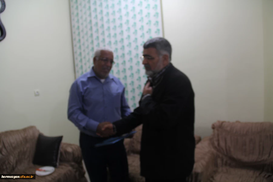 با حضور مدیر کل امور ایثارگران و مشاور امور ایثارگران ریاست دانشگاه فرهنگیان و سرپرست دانشگاه فرهنگیان هرمزگان انجام شد

دیدار با خانواده دانشجو معلم شهید ابراهیم تنیده و خانواده شهید همت الله شمسایی پدر مدرس پردیس های استان 8