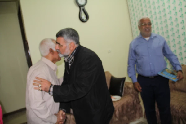 با حضور مدیر کل امور ایثارگران و مشاور امور ایثارگران ریاست دانشگاه فرهنگیان و سرپرست دانشگاه فرهنگیان هرمزگان انجام شد

دیدار با خانواده دانشجو معلم شهید ابراهیم تنیده و خانواده شهید همت الله شمسایی پدر مدرس پردیس های استان 9