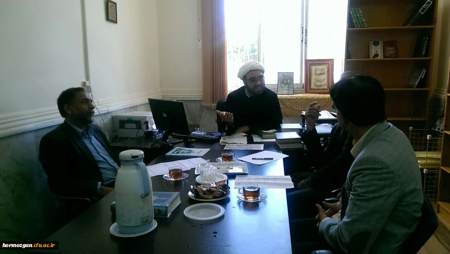 برگزاری جلسه هم اندیشی اعضای گروه آموزشی معارف پردیس های استانی و نماینده دفتر نهاد مقام معظم رهبری 2