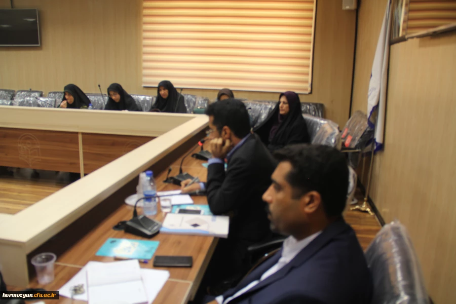 جلسه ی اعضای هیات علمی و مدرسان دانشگاه 6