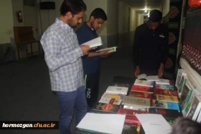 مسئول نمایندگی نهاد مقام معظم رهبری در دانشگاه فرهنگیان هرمزگان :

 هیئت های دانشجویی از بهترین مکان های عزاداری هستند که با آزادی و اختیار به عزاداری می پردازند.