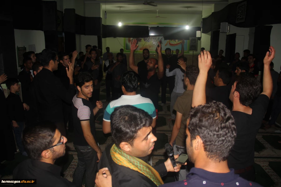 مسئول نمایندگی نهاد مقام معظم رهبری در دانشگاه فرهنگیان هرمزگان :

 هیئت های دانشجویی از بهترین مکان های عزاداری هستند که با آزادی و اختیار به عزاداری می پردازند. 5