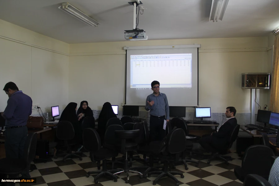 برگزاری دوره بالندگی " آشنایی با نرم افزار spss" مقدماتی ویژه اعضای هیات علمی دانشگاه فرهنگیان هرمزگان  5