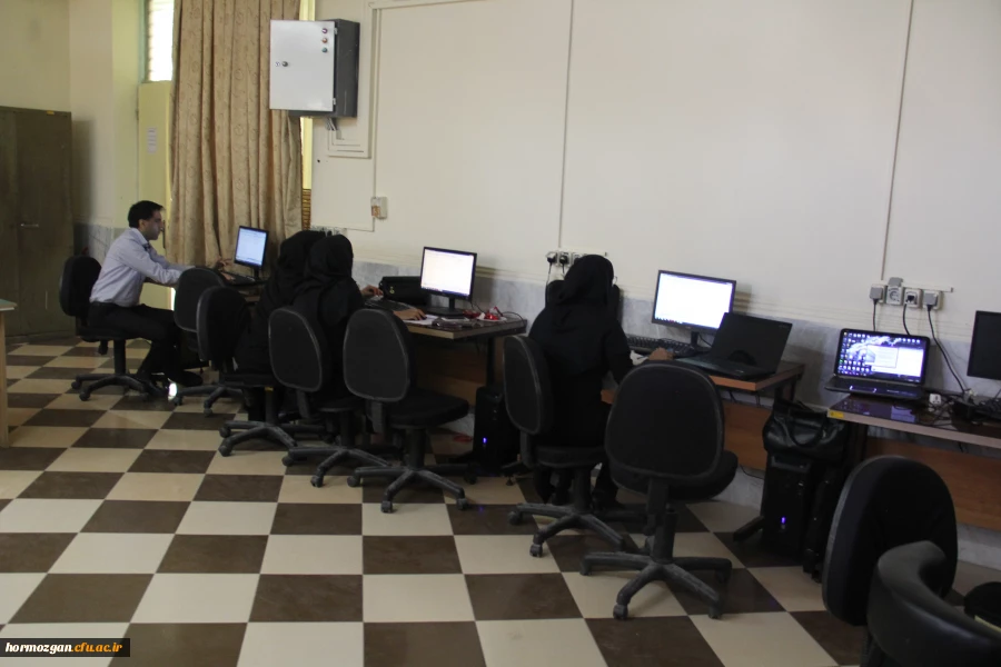 برگزاری دوره بالندگی " آشنایی با نرم افزار spss" مقدماتی ویژه اعضای هیات علمی دانشگاه فرهنگیان هرمزگان  7