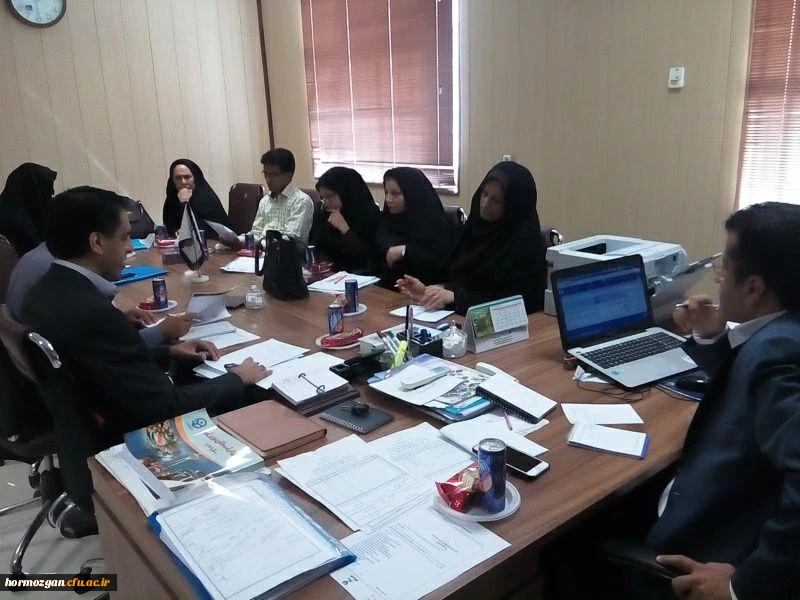 مدیر استانی دانشگاه در نشست ماهیانه شورای آموزشی  دانشگاه فرهنگیان هرمزگان :

برنامه های کیفیت بخشی در حوزه آموزش دانشگاه در سال تحصیلی آینده استمرار خواهد داشت .
 3