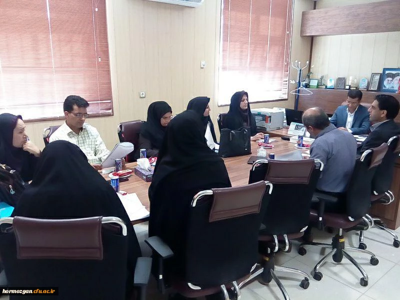 مدیر استانی دانشگاه در نشست ماهیانه شورای آموزشی  دانشگاه فرهنگیان هرمزگان :

برنامه های کیفیت بخشی در حوزه آموزش دانشگاه در سال تحصیلی آینده استمرار خواهد داشت .
 5