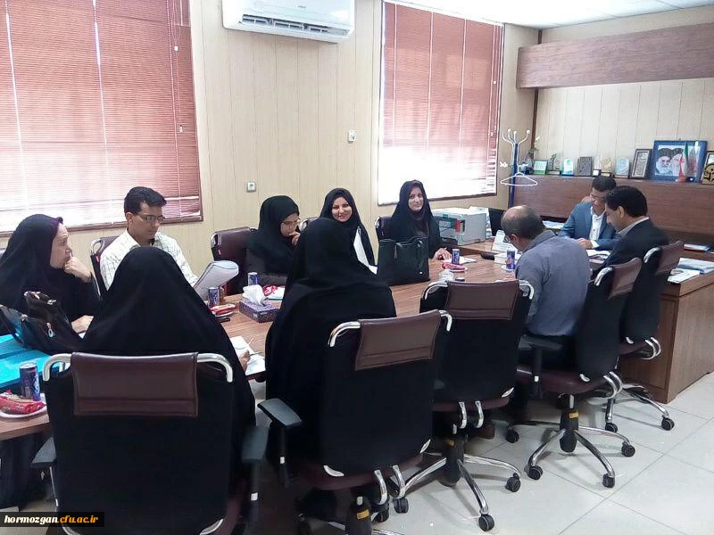 مدیر استانی دانشگاه در نشست ماهیانه شورای آموزشی  دانشگاه فرهنگیان هرمزگان :

برنامه های کیفیت بخشی در حوزه آموزش دانشگاه در سال تحصیلی آینده استمرار خواهد داشت .
 6