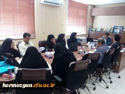 مدیر استانی دانشگاه در نشست ماهیانه شورای آموزشی  دانشگاه فرهنگیان هرمزگان :

برنامه های کیفیت بخشی در حوزه آموزش دانشگاه در سال تحصیلی آینده استمرار خواهد داشت .
 7