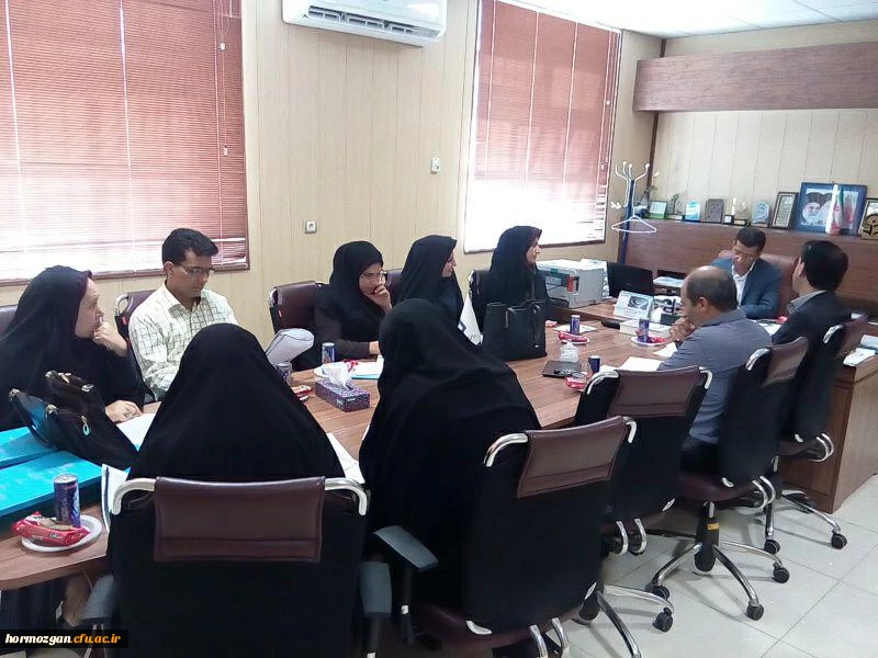 مدیر استانی دانشگاه در نشست ماهیانه شورای آموزشی  دانشگاه فرهنگیان هرمزگان :

برنامه های کیفیت بخشی در حوزه آموزش دانشگاه در سال تحصیلی آینده استمرار خواهد داشت .
 7