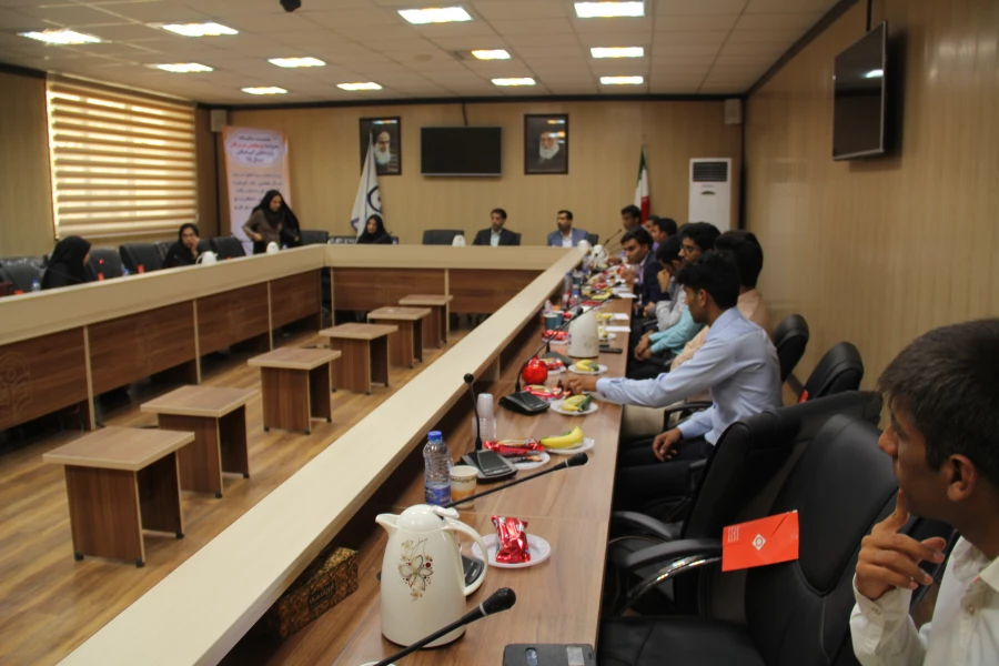 برگزاری نشست سالیانه "همراه با نو معلمان هرمزگان " ویژه ورودی های 91 ( دانش آموختگان سال 95 دانشگاه ) 12