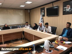 نشست مشترک دانشگاه فرهنگیان هرمزگان و خانه ریاضیات بندرعباس ، 

با حضور رئیس دانشگاه پیام نور هرمزگان ، رئیس اداره آموزش و پرورش ناحیه یک بندرعباس و نائب رئیس شورای اسلامی شهر بندرعباس 2