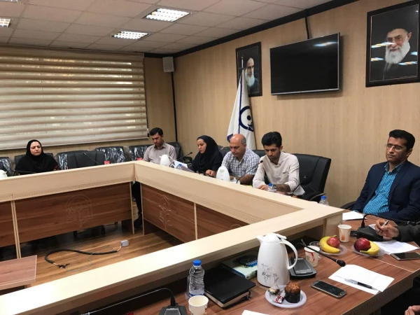 نشست مشترک دانشگاه فرهنگیان هرمزگان و خانه ریاضیات بندرعباس ، 

با حضور رئیس دانشگاه پیام نور هرمزگان ، رئیس اداره آموزش و پرورش ناحیه یک بندرعباس و نائب رئیس شورای اسلامی شهر بندرعباس 2