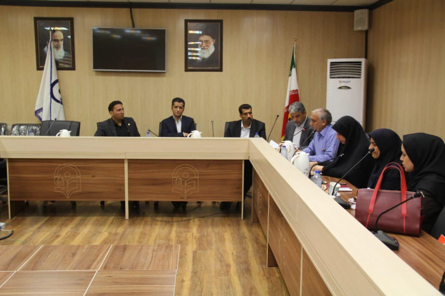 تشکیل نشست مشترک دانشگاه علوم پزشکی بندرعباس و دانشگاه فرهنگیان هرمزگان در جهت اجرایی کردن تفاهم نامه همکاری و تکمیل کارنامه سلامت دانشجویان 3