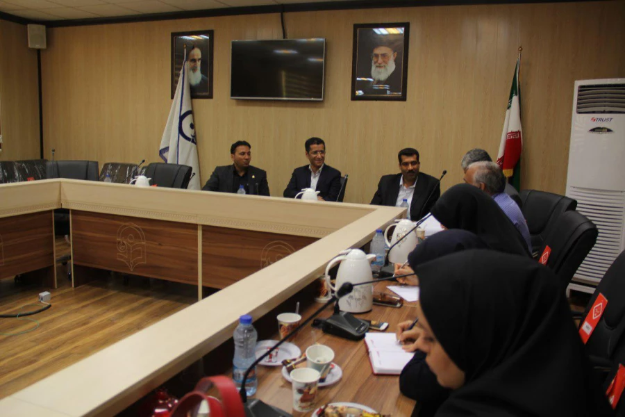تشکیل نشست مشترک دانشگاه علوم پزشکی بندرعباس و دانشگاه فرهنگیان هرمزگان در جهت اجرایی کردن تفاهم نامه همکاری و تکمیل کارنامه سلامت دانشجویان 6