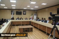 سرپرست دانشگاه فرهنگیان در جلسه پرسش و پاسخ با اساتید و کارکنان دانشگاه فرهنگیان هرمزگان