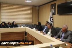 دکتر مهر محمدی در نشست صمیمی با دبیران و اعضای کانون ها و تشکل ها و انجمن های علمی دانشجویان دانشگاه فرهنگیان هرمزگان