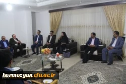 دیدار سرپرست دانشگاه فرهنگیان با خانواده دانشجو معلم شهید ابراهیم تنیده