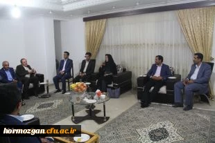 دیدار سرپرست دانشگاه فرهنگیان با خانواده دانشجو معلم شهید ابراهیم تنیده