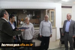 دیدار سرپرست دانشگاه فرهنگیان با خانواده دانشجو معلم شهید ابراهیم تنیده