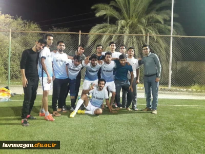 شروع مسابقات فوتسال به مناسبت هفته معلم