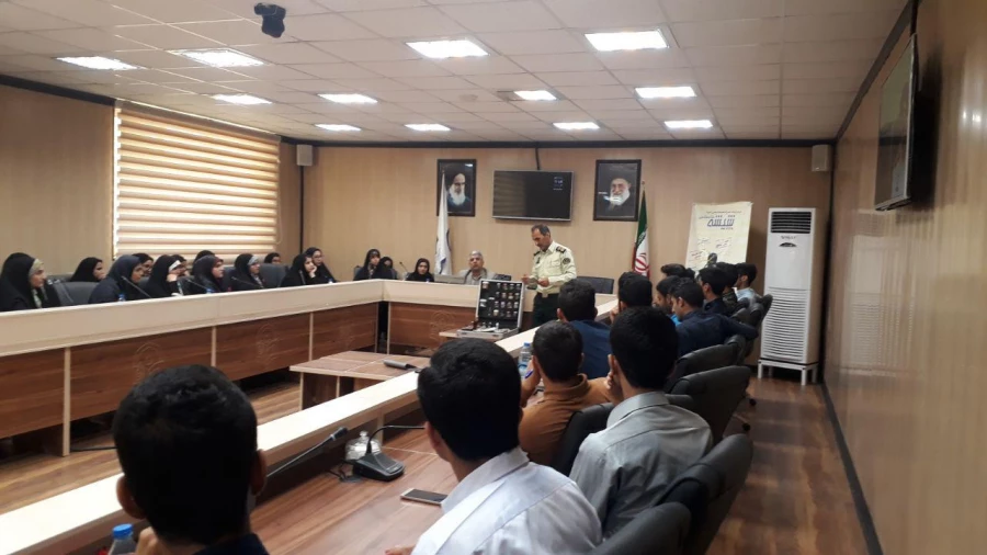 برگزاری کارگاههای دانش خانواده و مبارزه با مواد مخدر به مناسبت هفته سلامت توسط مرکز مشاوره پردیس شهید بهشتی هرمزگان 4