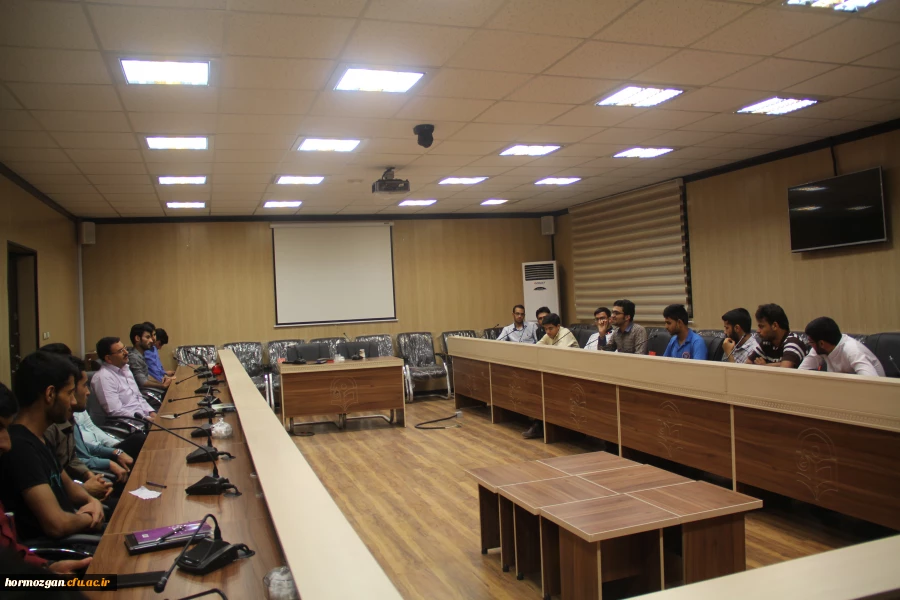 دومین نشاسته دورهمی کتابخوانی در سال ۹۷ توسط کار انشاء و پردیس شهید بهشتی هرمزگان 4