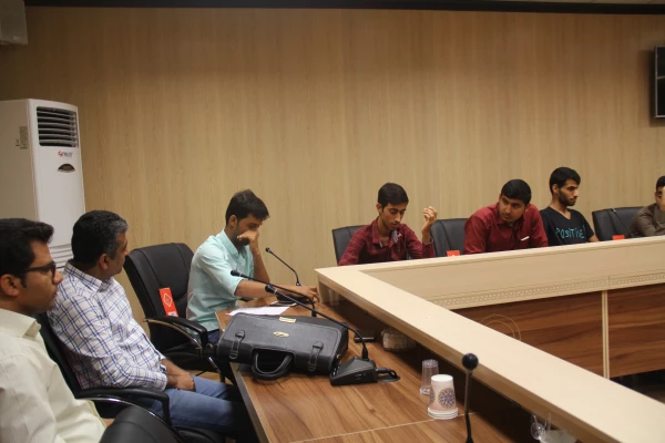 دومین نشاسته دورهمی کتابخوانی در سال ۹۷ توسط کار انشاء و پردیس شهید بهشتی هرمزگان 5