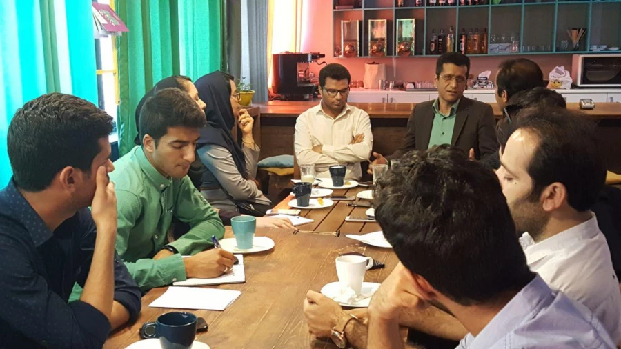 تشکیل جلسه کمیته اجرایی اولین جشنواره استانی فیلم کوتاه دانشجویی در کانون غدیر بندرعباس  3