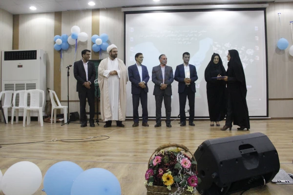 برگزاری مراسم گرامیداشت هفته آموزش و هفته معلم پردیس های استان هرمزگان 8