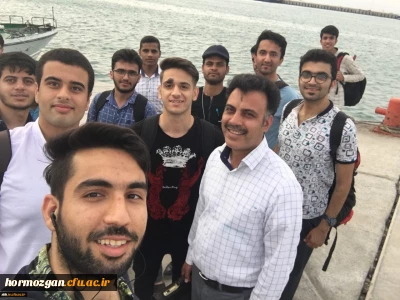 به همت کانون ایرانگردی و شورای صنفی پردیس شهید بهشتی هرمزگان برگزار گردید:

 اردوی علمی و تفریحی دانشجویان به مقصد بندر چارک و جزیره کیش