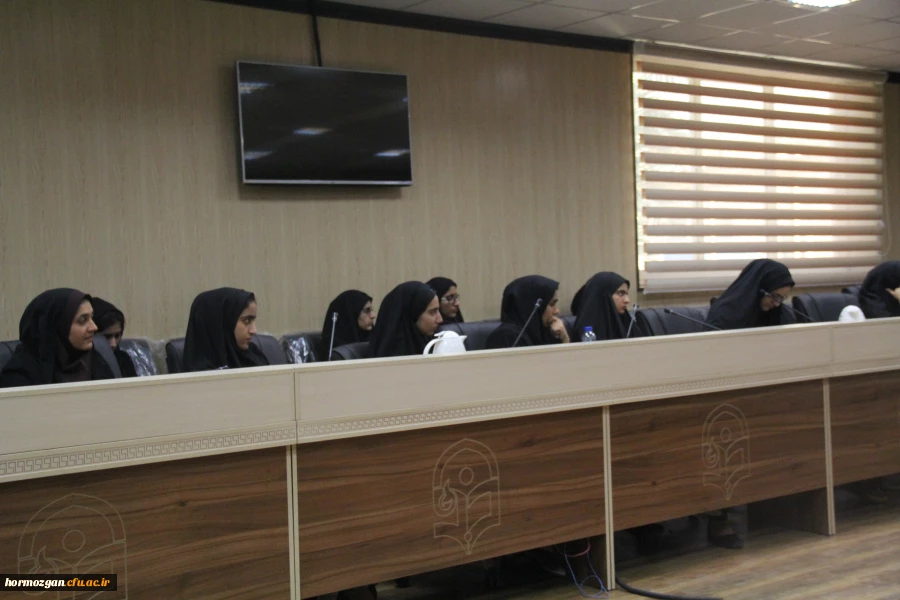 نشست مدیریت استانی با نمایندگان سراهای دانشجویی پردیس های برادران و خواهران 4