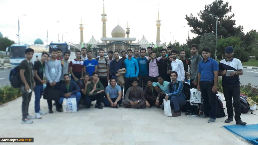 اعزام ۹۰ نفر از دانشجویان پردیس های استان هرمزگان جهت دیدار با مقام معظم رهبری 2