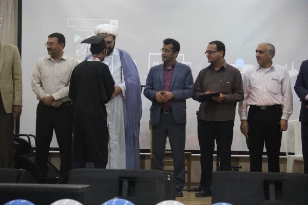 در پردیس شهید بهشتی هرمزگان برگزار گردید:

 سومین مراسم باشکوه دانش آموختگان دانشجویان دانشگاه فرهنگیان هرمزگان (ورودی ۹۳ ) 2