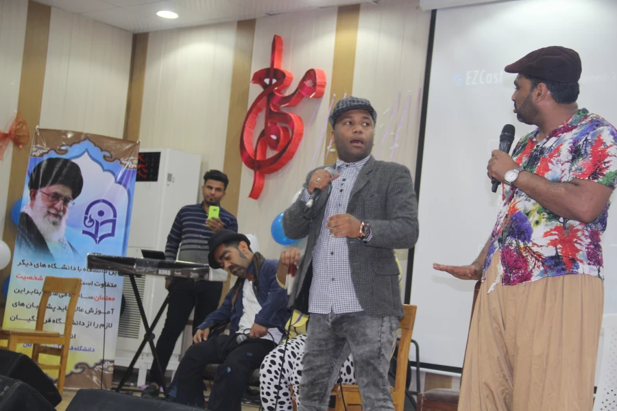 در پردیس شهید بهشتی هرمزگان برگزار گردید:

 سومین مراسم باشکوه دانش آموختگان دانشجویان دانشگاه فرهنگیان هرمزگان (ورودی ۹۳ ) 7