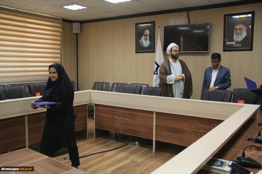 گرامیداشت روز روابط عمومی و ارتباطات و تجلیل از فعالان حوزه روابط عمومی دانشگاه فرهنگیان هرمزگان 2